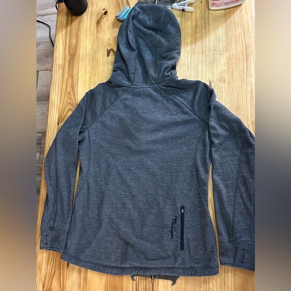 Michigan Colosseum 3/4 zipped hoodie Great condition w/ thumb holes - Picture 6 of 10